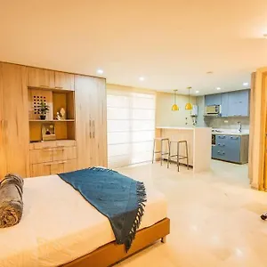 Stylish Loft, Balcony, Fast Internet, Parking 210 Apartamento Medellín